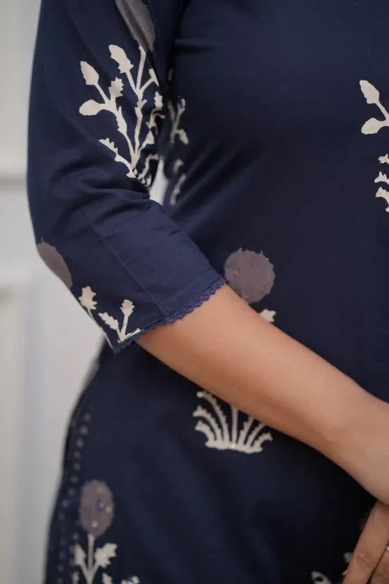 Blue Mix Viscose V-Neck Digital Print Kurta Set