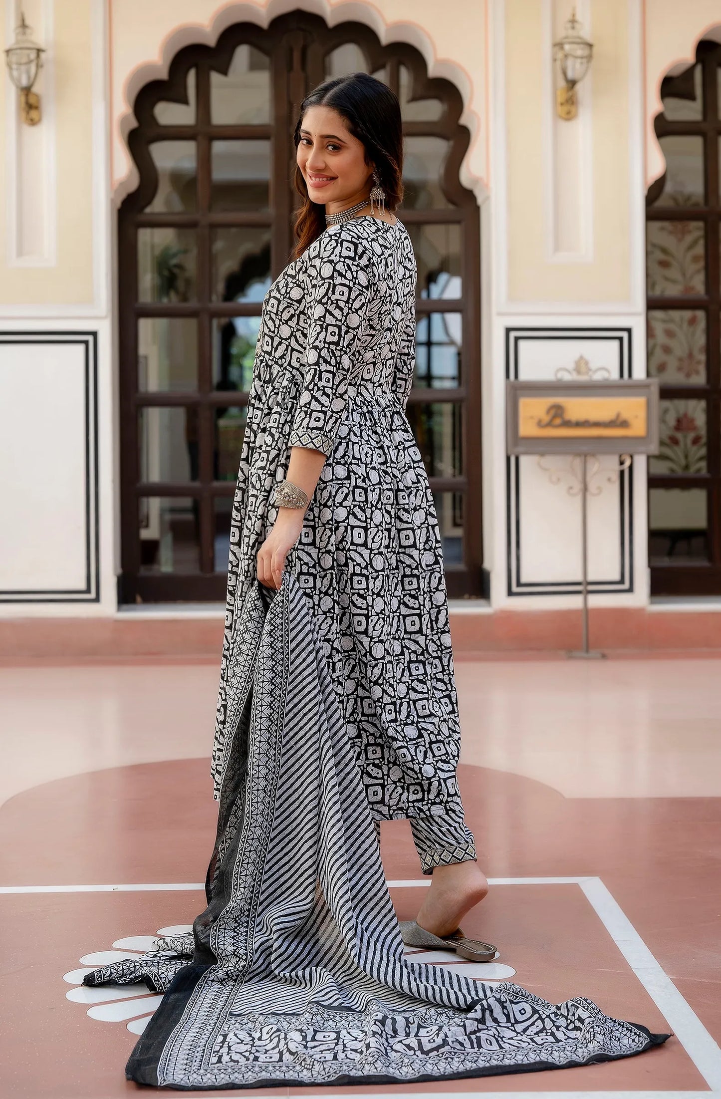 Embroidered Threadwork Kurta with Pant and Dupatta Set