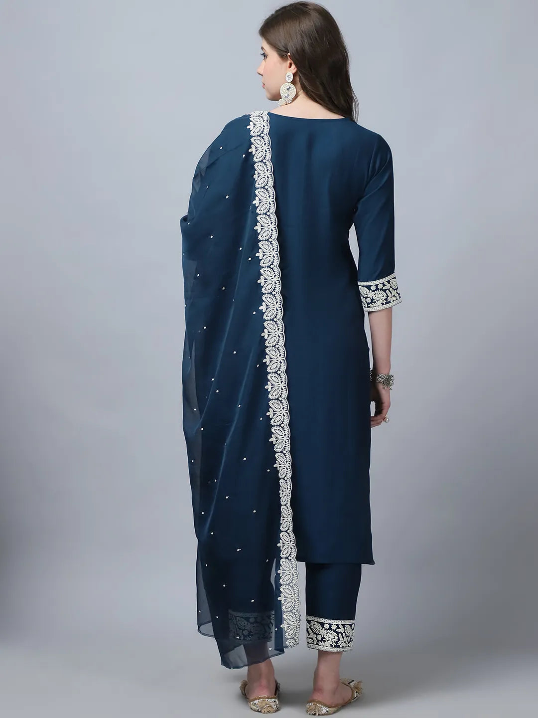 Morepeach Emboridery Work Silk Kurta Set