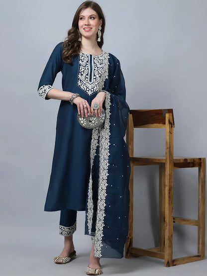 Morepeach Emboridery Work Silk Kurta Set