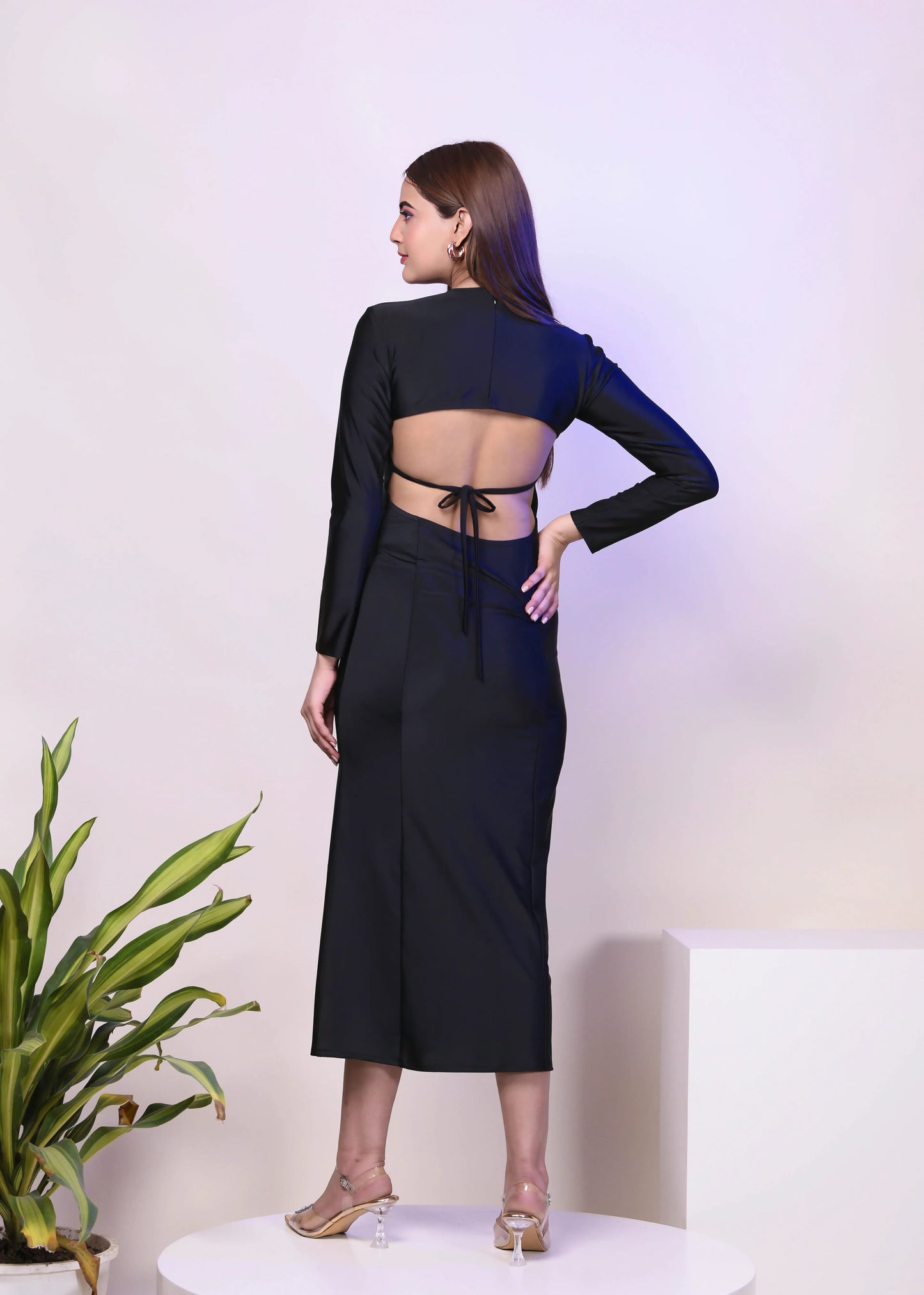 Olivia Backless Tie-Up Bodycon Dress